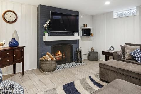 5169 W Devon Ave, Chicago, IL 60646 photo 23