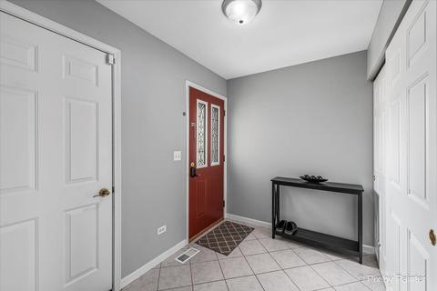 3113 Cypress Ct, Mchenry, IL 60051 photo 2