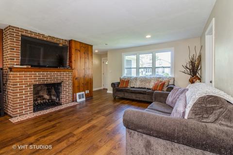 836 2nd Ave, Aurora, IL 60505 photo 2