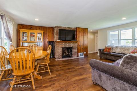 836 2nd Ave, Aurora, IL 60505 photo 3