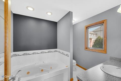 Undisclosed, Midlothian, IL 60445 photo 17