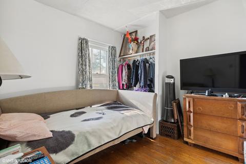 951 Rose Ave, Des Plaines, IL 60016 photo 6