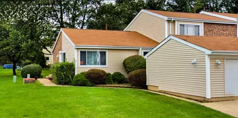 2180 N Roland Dr, Glendale Heights, IL 60139