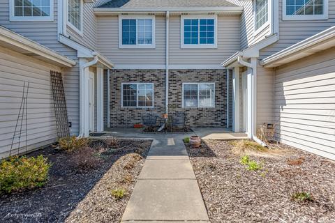 1012 Spring Ct, Darien, IL 60561 photo 2
