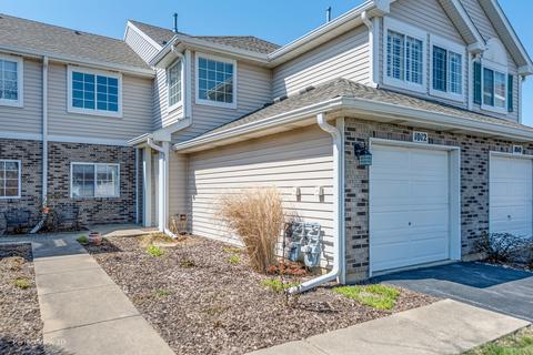 1012 Spring Ct, Darien, IL 60561 photo 1