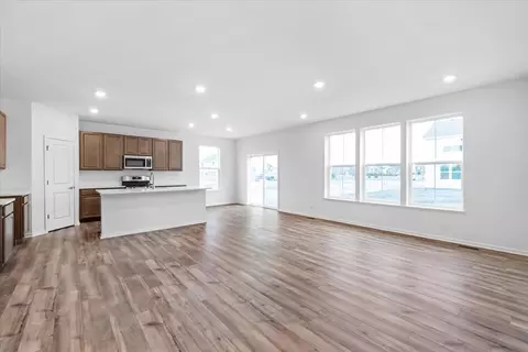 99 Hedgerow Dr, Elgin, IL 60124 photo 5