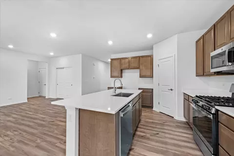 99 Hedgerow Dr, Elgin, IL 60124 photo 7
