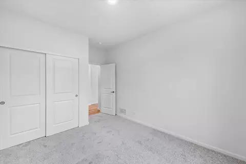 99 Hedgerow Dr, Elgin, IL 60124 photo 17