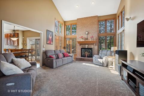 2071 Tunbridge Trl, Algonquin, IL 60102 photo 18