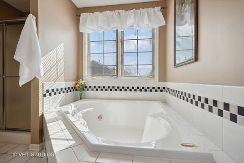 2071 Tunbridge Trl, Algonquin, IL 60102 photo 39
