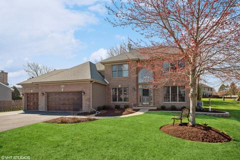 2071 Tunbridge Trl, Algonquin, IL 60102 photo 1