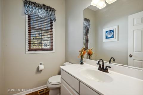 2071 Tunbridge Trl, Algonquin, IL 60102 photo 22