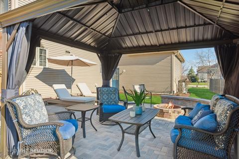 2071 Tunbridge Trl, Algonquin, IL 60102 photo 7