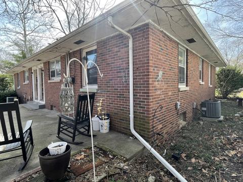 1402 W Springfield Ave, Champaign, IL 61821 photo 5