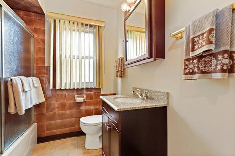 12920 S Lowe Ave, Chicago, IL 60628 photo 16