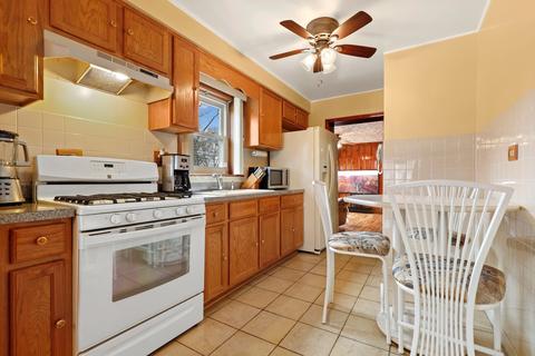 12920 S Lowe Ave, Chicago, IL 60628 photo 8