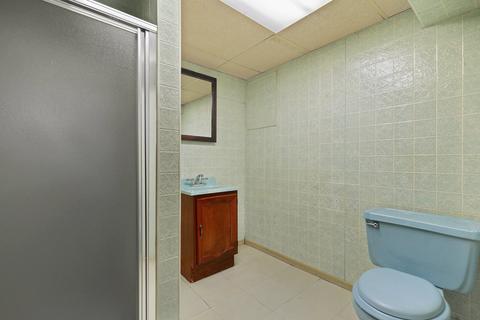 12920 S Lowe Ave, Chicago, IL 60628 photo 21