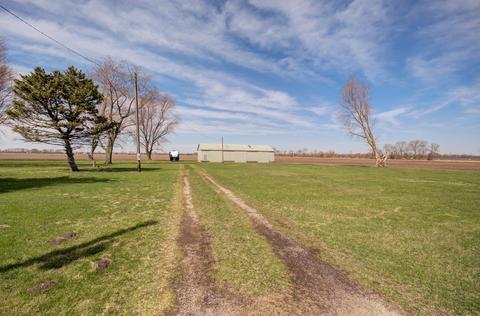 385 N Higgins Rd, Morris, IL 60450 photo 24