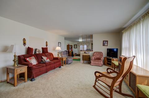 385 N Higgins Rd, Morris, IL 60450 photo 9