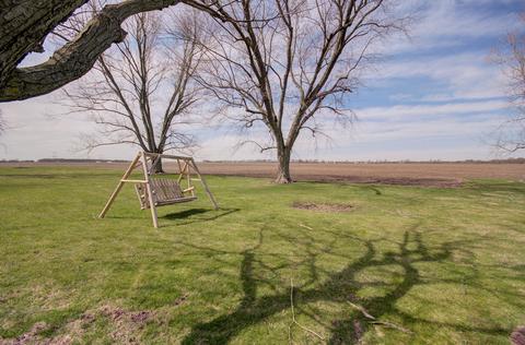 385 N Higgins Rd, Morris, IL 60450 photo 23