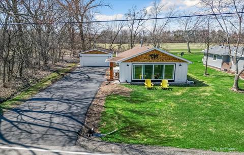 3219 S Wright Rd, Mchenry, IL 60050 photo 1