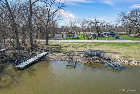 3219 S Wright Rd, Mchenry, IL 60050 photo 2