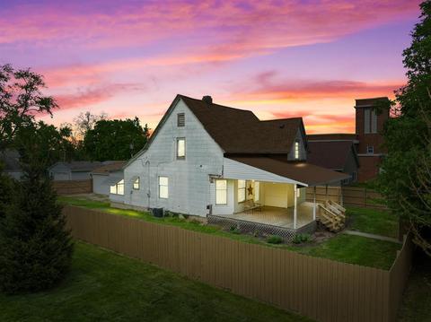306 E Washington St, Carlock, IL 61725