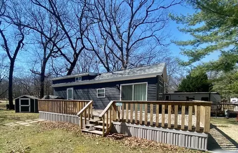 165 Woodhaven, Sublette, IL 61367