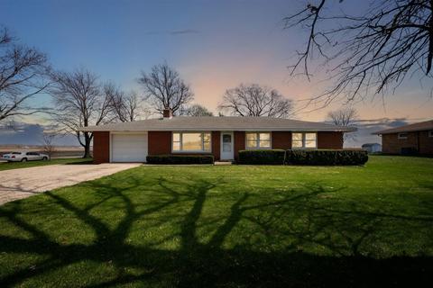 9983 N 1250 East Rd, Shirley, IL 61772