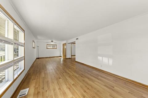 14616 Millard Ave, Midlothian, IL 60445 photo 2