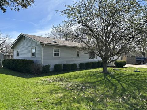 217 N Mill St, Camargo, IL 61919 photo 3