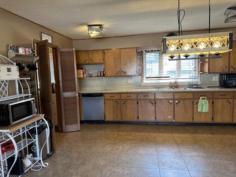 217 N Mill St, Camargo, IL 61919 photo 10