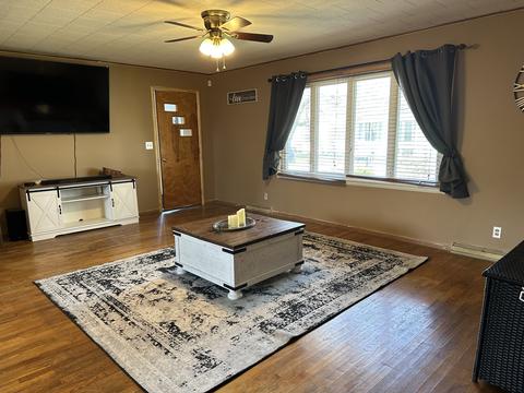 217 N Mill St, Camargo, IL 61919 photo 5