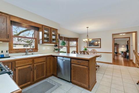 385 Pinoak Dr, Bartlett, IL 60103 photo 21