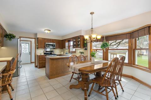 385 Pinoak Dr, Bartlett, IL 60103 photo 15