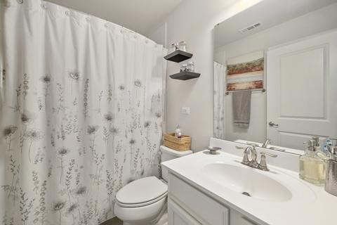 41 Nicholas Dr E, Des Plaines, IL 60016 photo 23