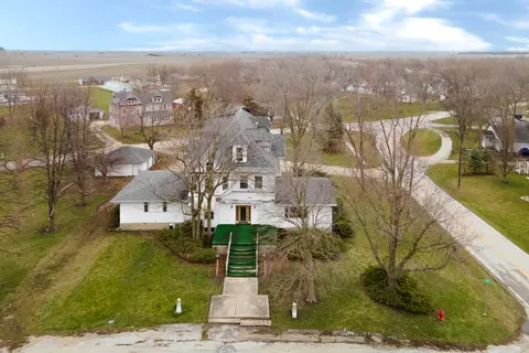 300 W Henry St, Odell, IL 60460