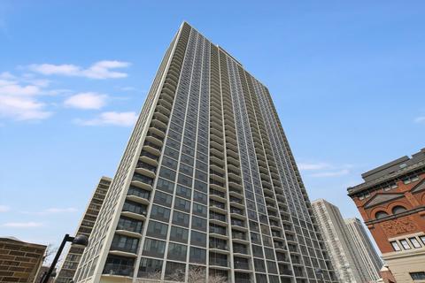 1560 N Sandburg Ter #1607J, Chicago, IL 60610