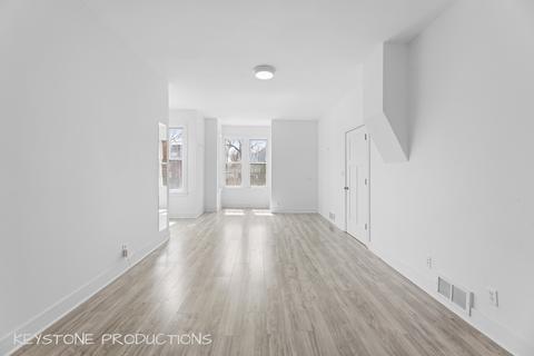 2338 E 78th St, Chicago, IL 60649 photo 8