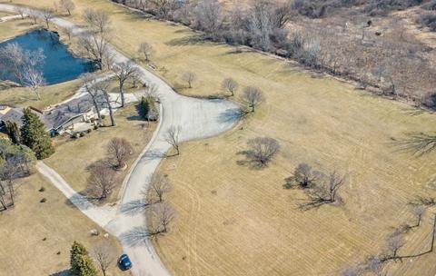 30 W245 Dean Ct, Wayne, IL 60184 photo 1