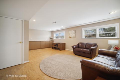 207 Michael Mnr, Glenview, IL 60025 photo 8
