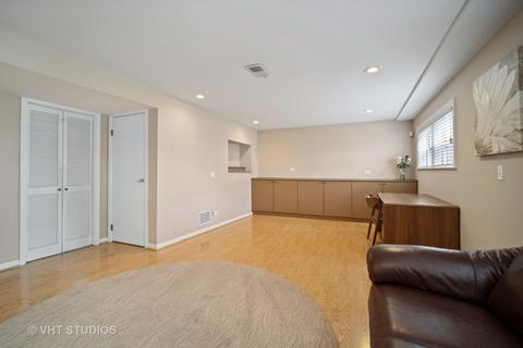 207 Michael Mnr, Glenview, IL 60025 photo 9
