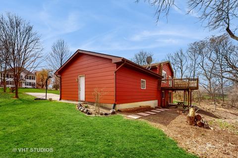 320 Circle Dr, Algonquin, IL 60102 photo 3