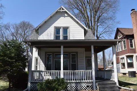 621 S Mill St, Pontiac, IL 61764