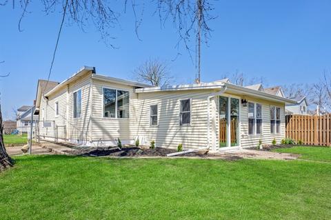542 S 5th Ave, Kankakee, IL 60901 photo 2