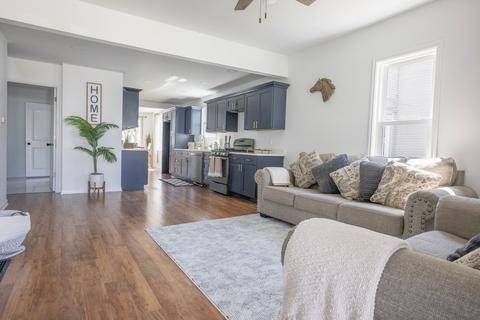 542 S 5th Ave, Kankakee, IL 60901 photo 5
