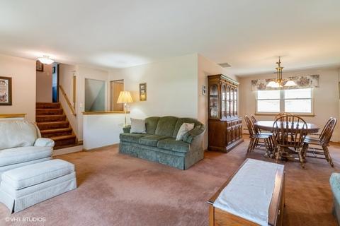 234 Cambridge Rd, Des Plaines, IL 60016 photo 3