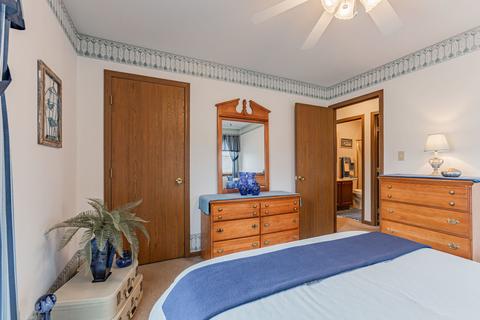701 Castleton Dr, Champaign, IL 61821 photo 14