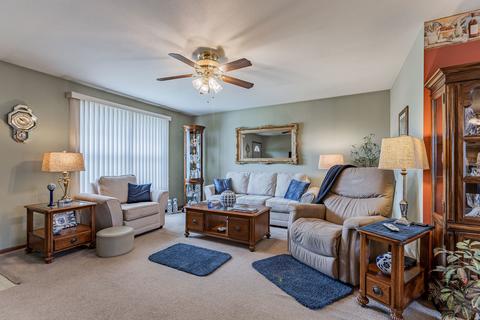 701 Castleton Dr, Champaign, IL 61821 photo 8
