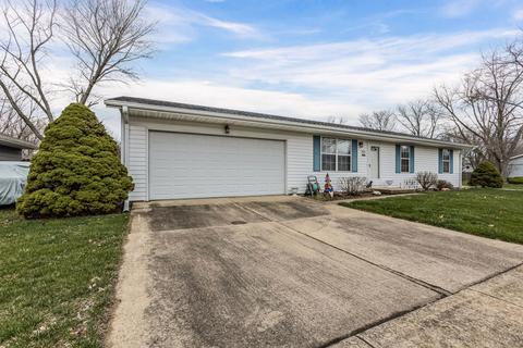 701 Castleton Dr, Champaign, IL 61821 photo 2